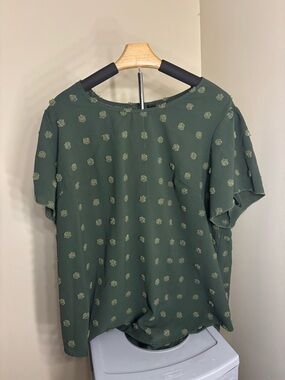 SHEIN Olive Green Short Sleeve Dot Floral Top